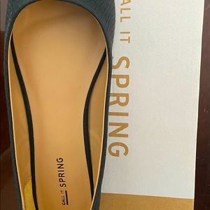 Women’s “Call It Spring” Brevia Ballet flat 8.5